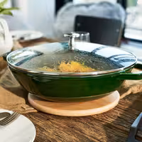 STAUB | SPECIALITIES - Wok sa staklenim poklopcem - Ø 300 mm - Liveno željezo - Boja bosiljka