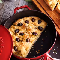 STAUB | Enameled Cast Iron Round Braiser – Ø24 cm - Cherry Red - Self-Basting Chistera Lid