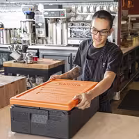 CAMBRO | CAM GOBOX® - Unos sa gornje strane - GN 1/1 - Crna boja - Poklopac narančaste boje