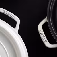 STAUB | LA COCOTTE - Cocotte - Ø 220 mm - Lijevano željezo - Bijela boja tartufa 