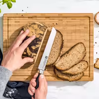 ZWILLING | ALL * STAR - Duonos peilis dantytu kraštu - Ašmenys: 200mm - Sidabro spalvos