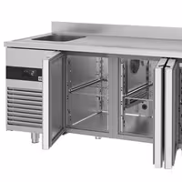 Rashladni pult PREMIUM - 2360x720 mm - 540 l - Ventilirano hlađenje - s 4 vrata - s 1 korita - Leđni podignuti rub