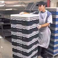 CAMBRO | CAMRACK® - Osnovna košara za pranje posuđa 1/1 - Sa 2 produžetka - 500x500 mm - Crna boja