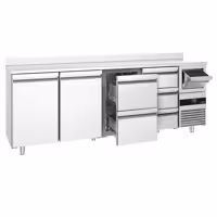 Stół chłodniczy barowy do napojów PREMIUM – 2690 x 600 mm – z 2 drzwiami, 5 szufladami, rantem i odbijakiem do kawy
