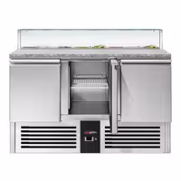 Stół chłodniczy sałatkowy PREMIUM – 1368 mm – z 3 drzwiami – z nadstawką szklaną na 8x GN 1/6
