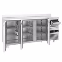 Stół chłodniczy barowy do napojów PREMIUM – 2130 x 600 mm – z 3 drzwiami, rantem i odbijakiem do kawy