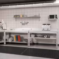 Rozsdamentes acél munkaasztal PREMIUM - 1600x700 mm - alsó polccal & hátsó peremmel
