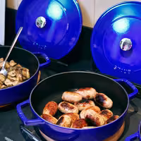 STAUB | Enameled Cast Iron Round Braiser – Ø28 cm - Dark Blue - Self-Basting Chistera Lid