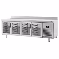 Stół chłodniczy barowy do napojów Premium PLUS – 2452 x 600 mm – z 4 drzwiami szklanymi i rantem