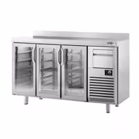 Stół chłodniczy barowy do napojów Premium PLUS – 1960 x 600 mm – z 3 drzwiami szklanymi, rantem i odbijakiem do kawy