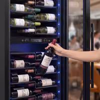 Commercial Wine Fridge – 2 temperature zones – 393 litres – max. 116 bottles