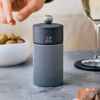 PEUGEOT | LINE - Mlin za papar - Drvo/karbonska vlakna - Grafit - Visina: 120 mm