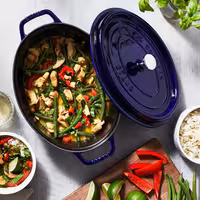 STAUB | LA COCOTTE - Kookpot - Ovaal - 330mm - Gietijzer - Donkerblauw