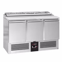 Pult za pripremu salate PREMIUM - 1365 mm - 3 vrata - s ugradnim ležištem za 7x GN 1/3 i stakleni poklopac