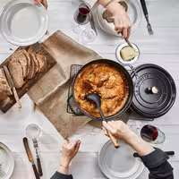 STAUB | Cocotte Round Enamelled Cast Iron Casserole Dish – Ø 280 mm – Black
