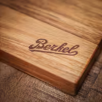 BERKEL | Skärbräda i akaciaträ - 395x275mm