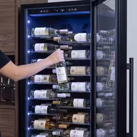 Hladnjak za vino – 1 temperaturna zona – 391 litra – max. 116 boca