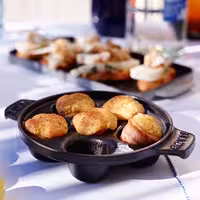 STAUB | Cast Iron Escargot Plate – Ø 14 cm - Black - 6 Wells