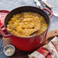 STAUB | LA COCOTTE - Cocotte - Ø 240 mm - Lijevano željezo - Crvena boja trešnje