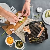 STAUB | Pure Grill Square Cast Iron Grill Pan – 24x24 cm - Black - Spout & Folding Silicone Handle