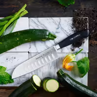 F. DICK | ActiveCut - Santoku - Sa valovitim rubom - Oštrica: 180 mm 