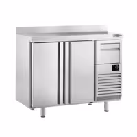 Stół chłodniczy barowy do napojów Premium PLUS – 1470 x 600 mm – z 2 drzwiami, rantem i odbijakiem do kawy
