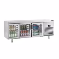 Stół chłodniczy barowy do napojów Premium PLUS – przelotowy – 2185 x 800 mm – EN 600 x 400 – z 3 drzwiami szklanymi – do cukierni i piekarni