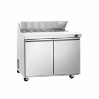 Stół przygotowawczy PREMIUM – 1230 mm – 396 L – z 2 drzwiami – z 12 pojemnikami GN 1/6 – w stylu amerykańskim