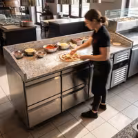 Stół chłodniczy do pizzy ECO – 2000 x 800 mm – z 1 drzwiami i 4 szufladami