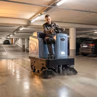 Samosatvorna metlica – 7.500 m²/h – s funkcijom prskanja vodom