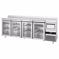Stół chłodniczy barowy do napojów PREMIUM – 2690 x 600 mm – z 4 drzwiami szklanymi, rantem i odbijakiem do kawy