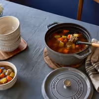 STAUB | Cocotte Round Enamelled Cast Iron Casserole Dish – Ø 180 mm – Graphite Grey
