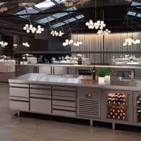 Stół chłodniczy barowy do napojów Premium PLUS – 1618 x 800 mm – z 2 drzwiami szklanymi