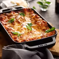 STAUB | Rectangular Cast Iron Baking Dish – 300x200 mm - Black - Grill & Oven