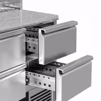 Stół chłodniczy sałatkowy PREMIUM – 1368 mm – z 1 drzwiami i 4 szufladami – z nadstawką ze stali nierdzewnej na 8x GN 1/6