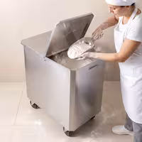 Cărucior pentru făină / ingrediente – 150 litri – oțel inoxidabil – cu roți