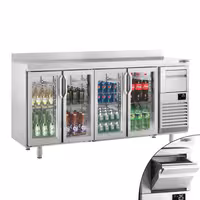Stół chłodniczy barowy do napojów Premium PLUS – 2450 x 600 mm – z 4 drzwiami szklanymi, rantem i odbijakiem do kawy