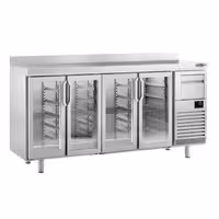 Stół chłodniczy barowy do napojów Premium PLUS – 2450 x 600 mm – z 4 drzwiami szklanymi, rantem i odbijakiem do kawy
