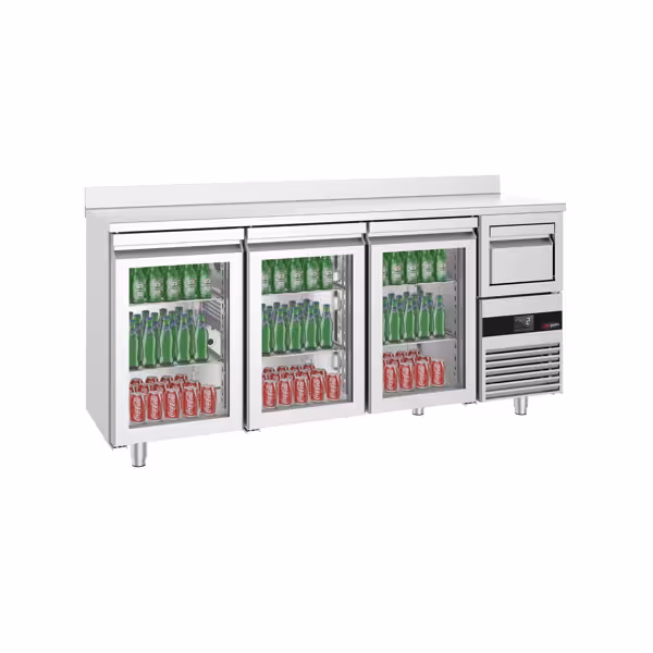 Stół chłodniczy barowy do napojów PREMIUM – 2130 x 600 mm – z 3 drzwiami szklanymi, rantem i odbijakiem do kawy