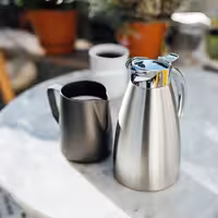 Termos PREMIUM - Paslanmaz Çelik - 1,5L - Tek Elle Kullanım