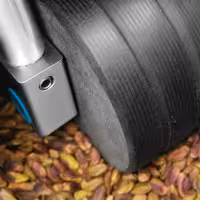 Commercial Oil Press for Nuts & Seeds – for Nuts & Cocoa Beans - 0.55kW - 7kg