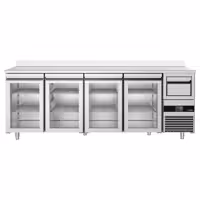 Stół chłodniczy barowy do napojów PREMIUM – 2690 x 600 mm – z 4 drzwiami szklanymi, rantem i odbijakiem do kawy
